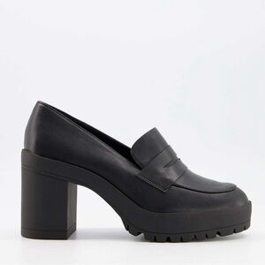 NWOT Heeled lugsole loafer